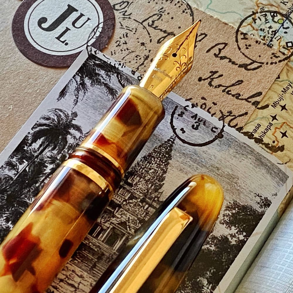 Estie tortoise - Gold Trim fountain pen - Custom Gena